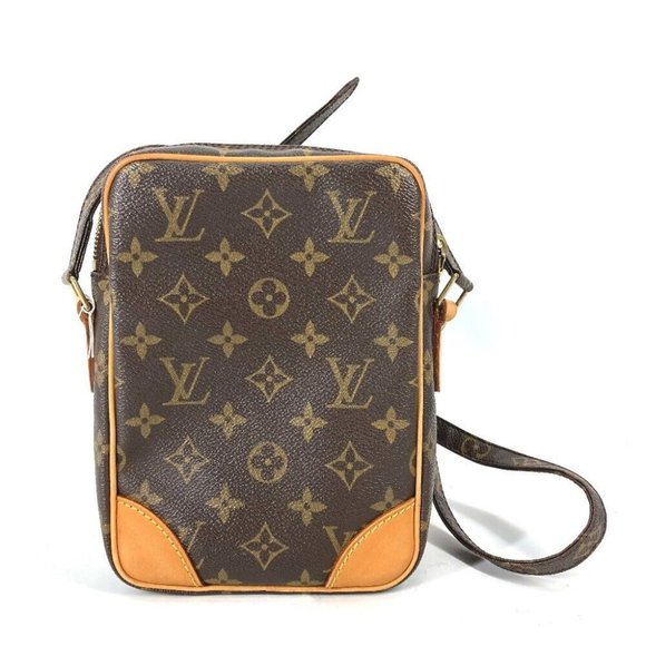 Authenticity Guarantee LOUIS VUITTON M45266 Monogram Danube Crossbody Pochette - Picture 3 of 15